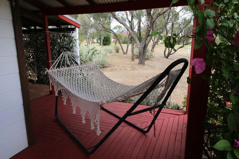 Daisy Cottage - Accommodation Directory 25