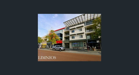 Frankly Francis - Exquisite Executive Apartment - Accommodation Directory 1