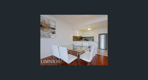 Frankly Francis - Exquisite Executive Apartment - Accommodation Directory 17