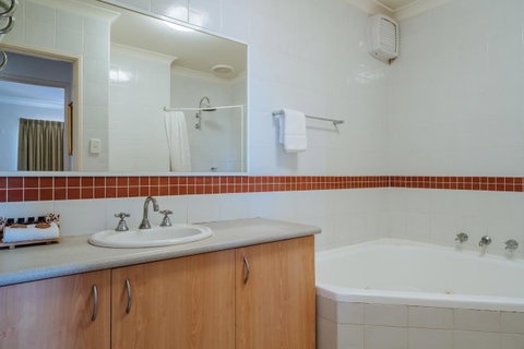 Canning Bridge Auto Lodge - Accommodation Directory 42