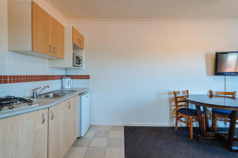 Canning Bridge Auto Lodge - Accommodation Directory 38