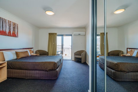 Canning Bridge Auto Lodge - Accommodation Directory 6
