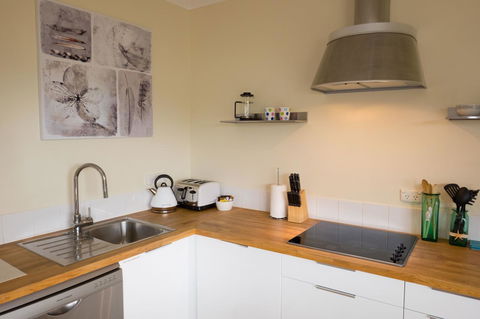 Cottesloe Sea Bliss Apartment - Accommodation Directory 9