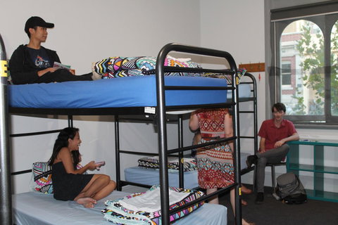 Britannia On William - Accommodation Directory 29