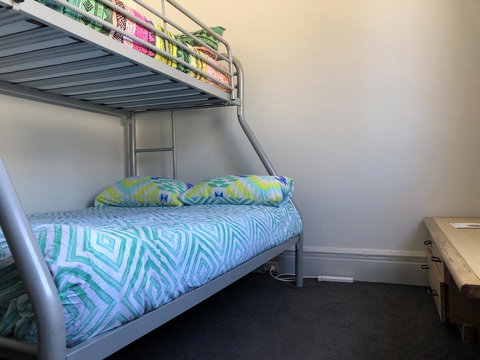 Britannia On William - Accommodation Directory 11