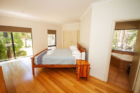 Kanga View - Margaret River - Accommodation Directory 10