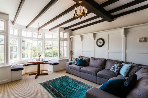 Elliot House - Accommodation Directory 3