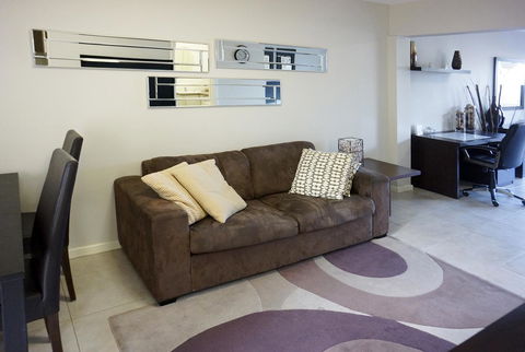 Studio 4 - Ground Floor Fremantle Apartment - Accommodation Directory 6