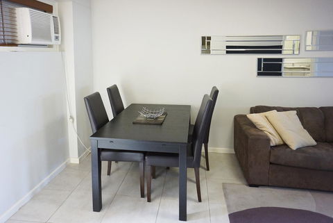 Studio 4 - Ground Floor Fremantle Apartment - Accommodation Directory 8