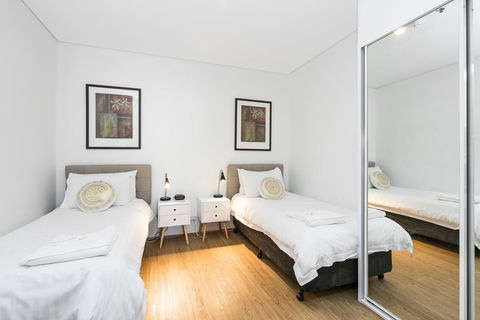 405 Perth City Escape - Accommodation Directory 7