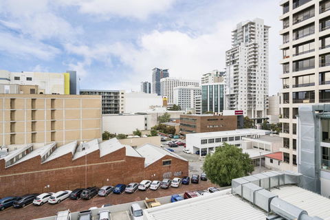 405 Perth City Escape - Accommodation Directory 8