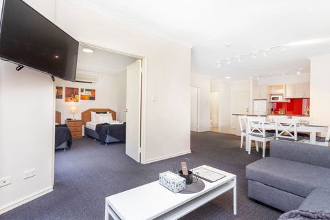 405 Perth City Escape - Accommodation Directory 37