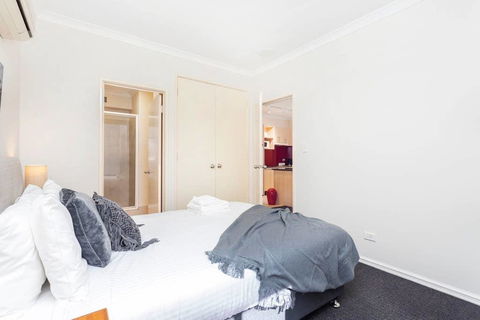 405 Perth City Escape - Accommodation Directory 20