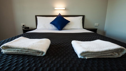 Beadon Bay Hotel - Accommodation Directory 5