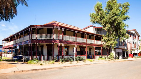 Beadon Bay Hotel - Accommodation Directory 0