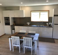 Loma Cottages - Accommodation Directory