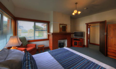 Stanley Village Waterfront Accommodation - Accommodation Directory 17