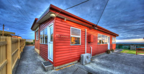 Stanley Village Waterfront Accommodation - Accommodation Directory 15