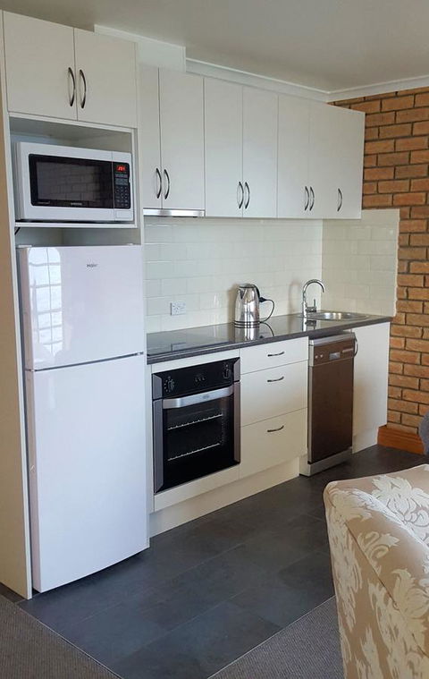 Stanley Village Waterfront Accommodation - Accommodation Directory 7