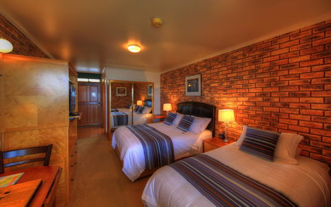 Stanley Village Waterfront Accommodation - Accommodation Directory 23