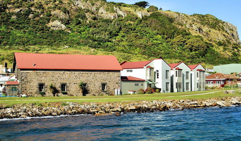 Stanley Village Waterfront Accommodation - Accommodation Directory 12