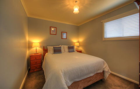 Stanley Village Waterfront Accommodation - Accommodation Directory 21