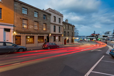 Customs House Hotel - Accommodation Directory 10