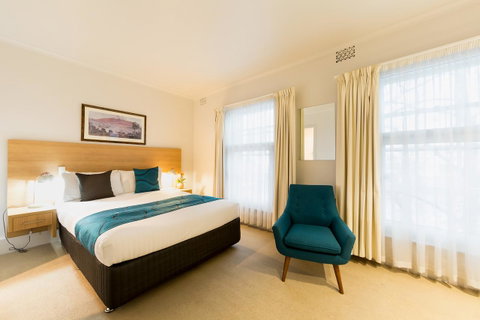 Customs House Hotel - Accommodation Directory 11