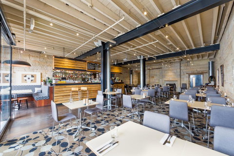 Customs House Hotel - Accommodation Directory 4