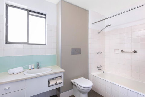Best Western Plus Launceston - Accommodation Directory 12