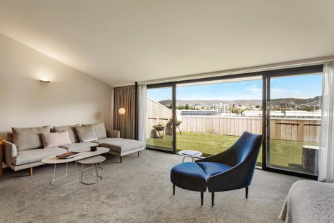 MACq 01 Hotel - Accommodation Directory 24