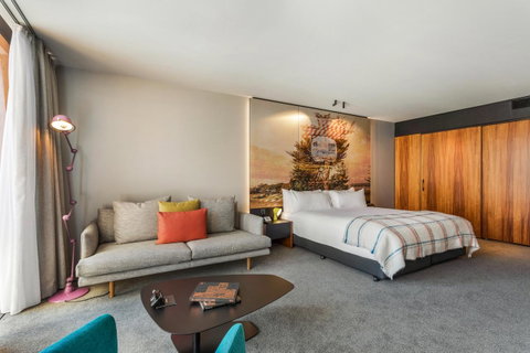 MACq 01 Hotel - Accommodation Directory 1
