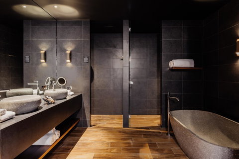 MACq 01 Hotel - Accommodation Directory 8