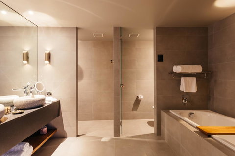 MACq 01 Hotel - Accommodation Directory 27