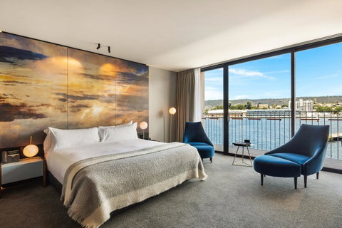 MACq 01 Hotel - Accommodation Directory 12