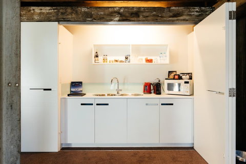 The Henry Jones Art Hotel - Accommodation Directory 31