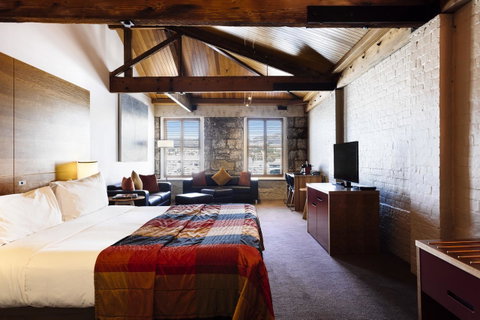The Henry Jones Art Hotel - Accommodation Directory 22