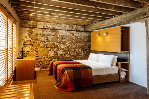The Henry Jones Art Hotel - Accommodation Directory 16