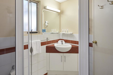 Elphin Serviced Apartments - Accommodation Directory 6