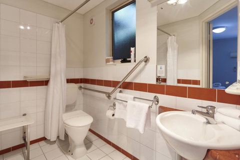 Elphin Serviced Apartments - Accommodation Directory 32