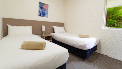 Adina Place Motel Apartments - Accommodation Directory 14