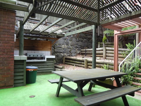 Adina Place Motel Apartments - Accommodation Directory 27