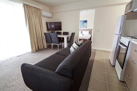 Adina Place Motel Apartments - Accommodation Directory 6