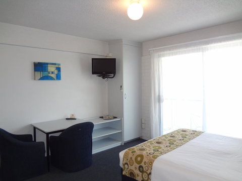 Adina Place Motel Apartments - Accommodation Directory 36