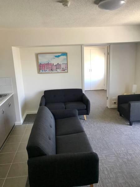 Adina Place Motel Apartments - Accommodation Directory 11