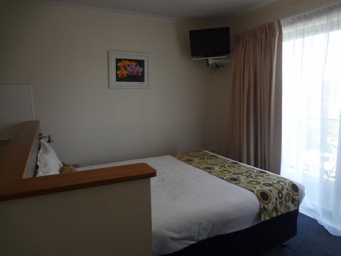 Adina Place Motel Apartments - Accommodation Directory 33