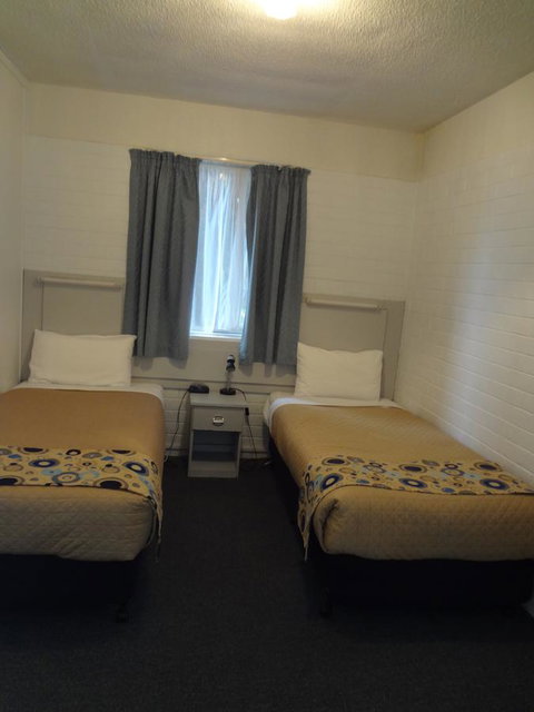 Adina Place Motel Apartments - Accommodation Directory 29