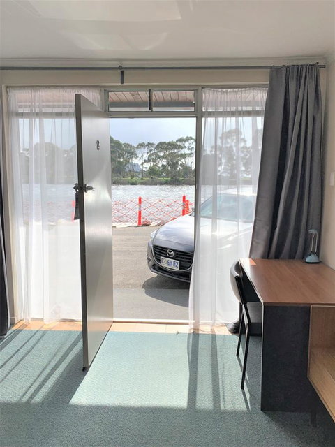 The Waterfront Wynyard - Accommodation Directory 41