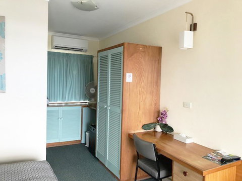 The Waterfront Wynyard - Accommodation Directory 32