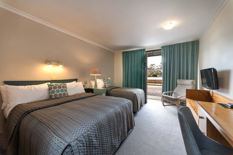 The Waterfront Wynyard - Accommodation Directory 31
